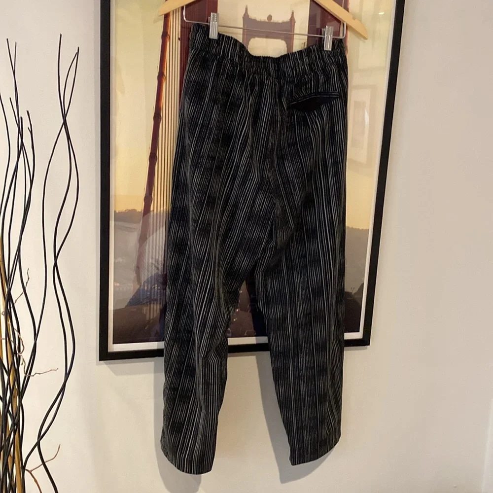 ATHLETA EUC - Picture 6 of 13